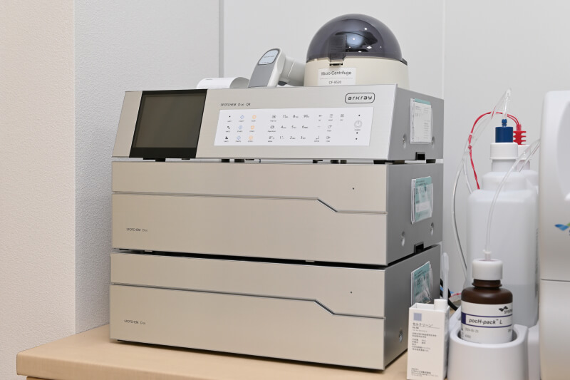 乾式臨床化学分析装置、小型微量遠心機